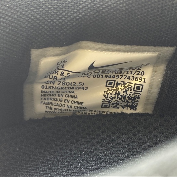 Nike Women's Air Zoom Pegasus 37 Shield Run Shoes - Picture 11 of 11